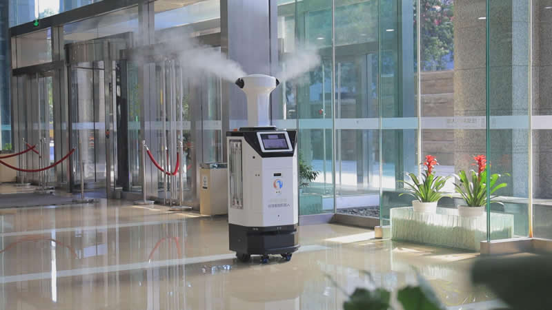 消毒噴霧機器人在大廳內消毒